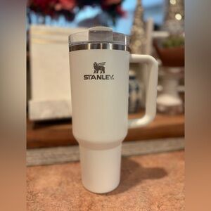 Stanley 40oz with No Straw